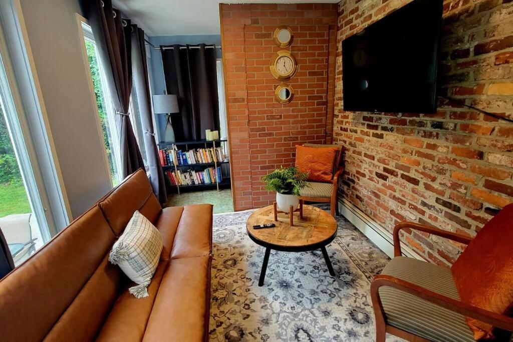 Unique & Peaceful Boston Home 外观 照片
