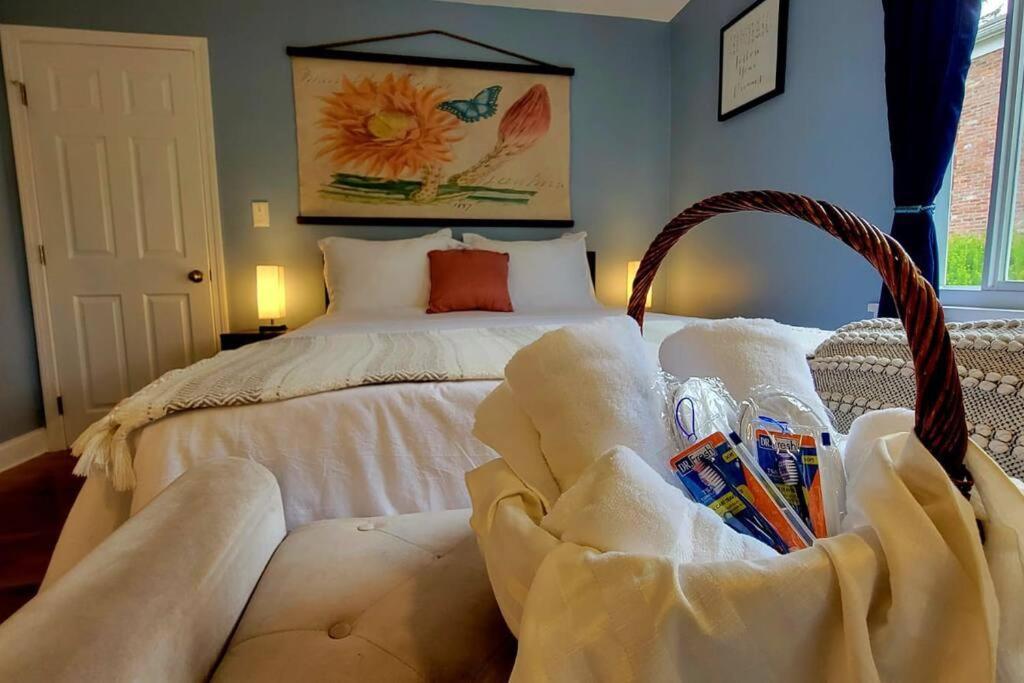 Unique & Peaceful Boston Home 外观 照片