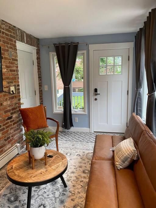 Unique & Peaceful Boston Home 外观 照片