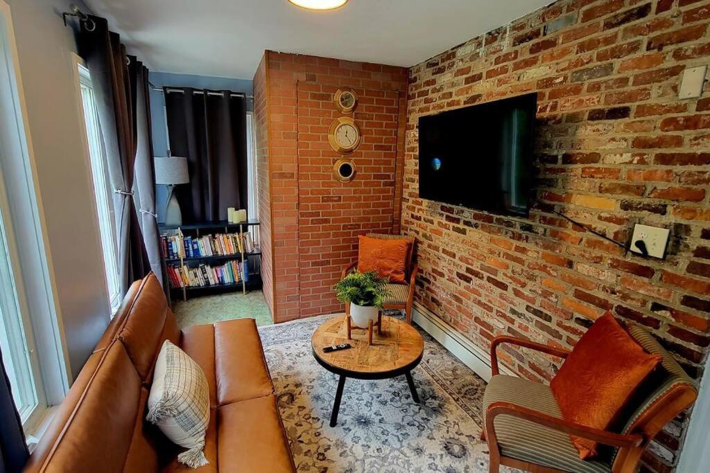 Unique & Peaceful Boston Home 外观 照片