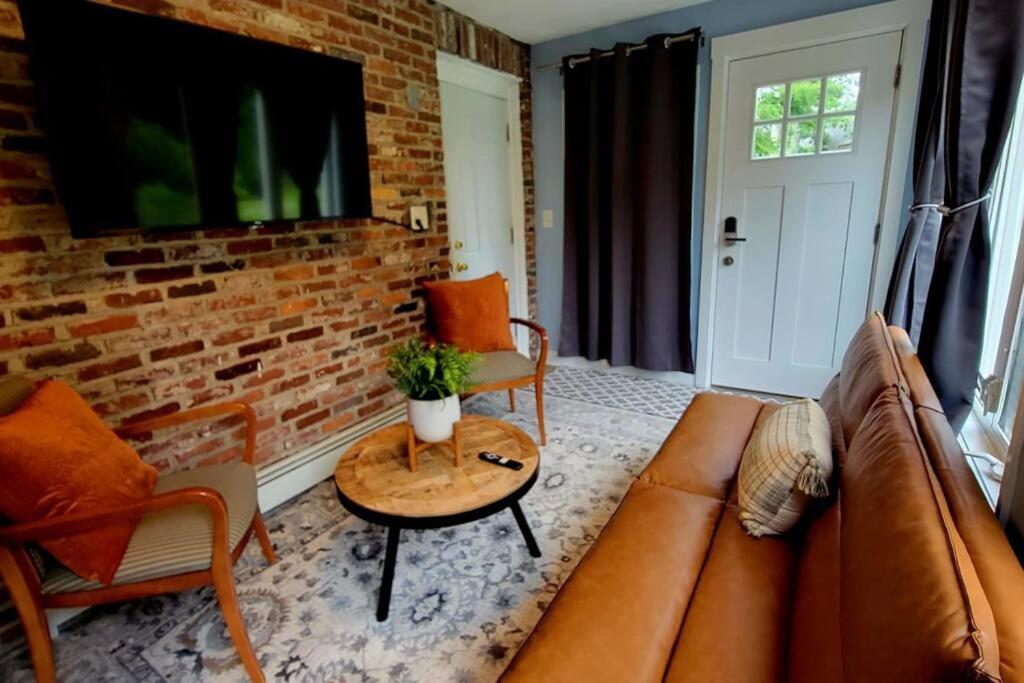Unique & Peaceful Boston Home 外观 照片